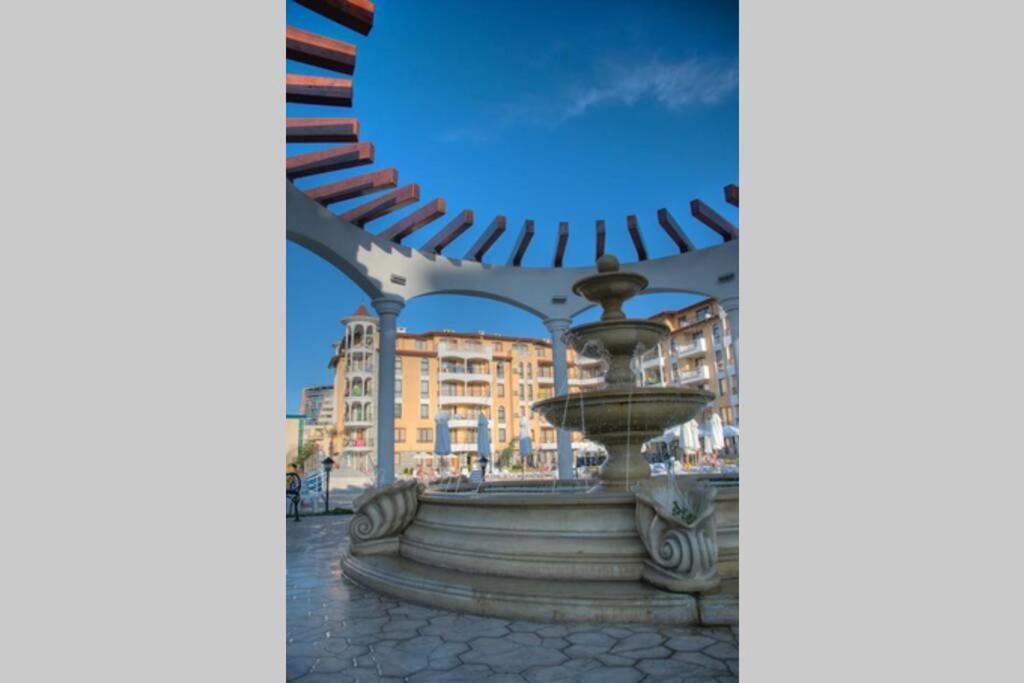 Апартаменты Royal Sun, 6 People, 600 M From The Sea Солнечный берег Экстерьер фото